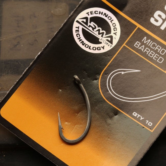 FOX EDGES™ CURVE SHANK - Vale Royal Angling Centre